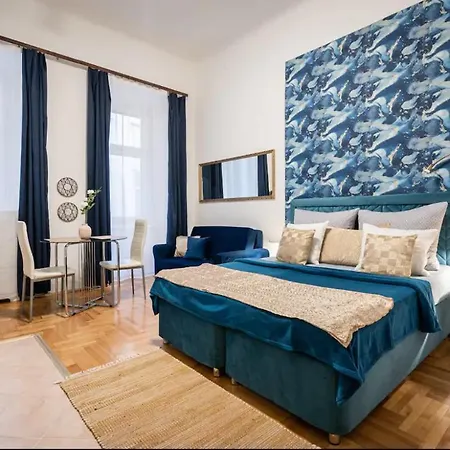 Opera Courtyard At Luxurious Andrassy Ave. Apartman *